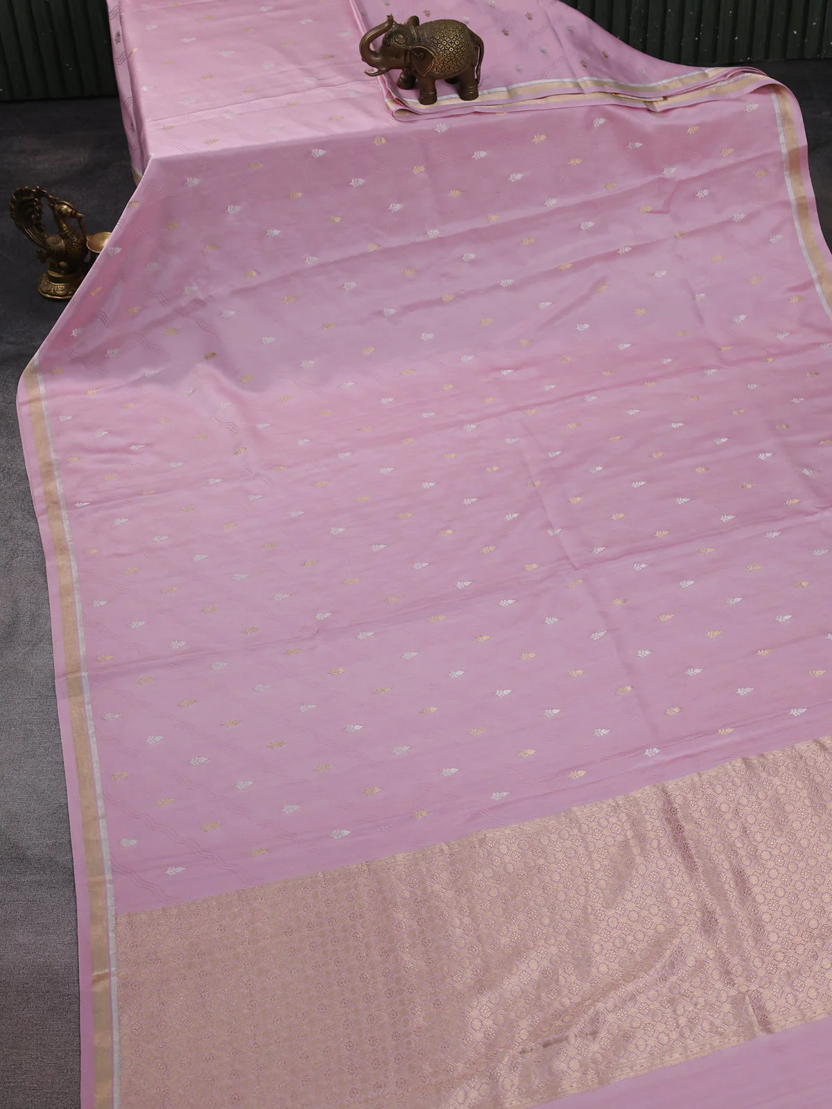 Baby Pink - Red Banarasi Mushru Silk Saree - Image 2