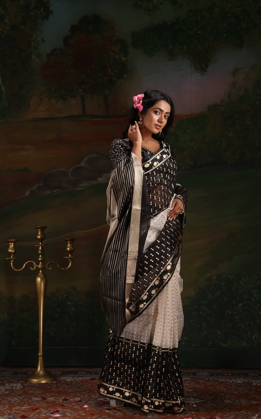 Off White & Black Banarasi Kora Saree With Kadhua Weaves - Image 4