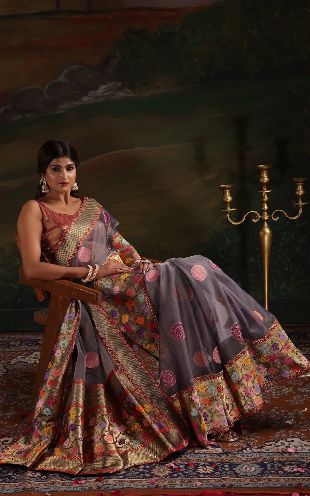 Dual Tone Grey Banarasi Kora Saree With Floral Weaves - Image 4