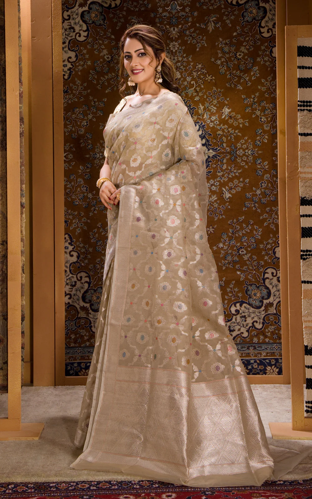 Beige Banarasi Kora Saree With Silver Zari Weaves - Image 4