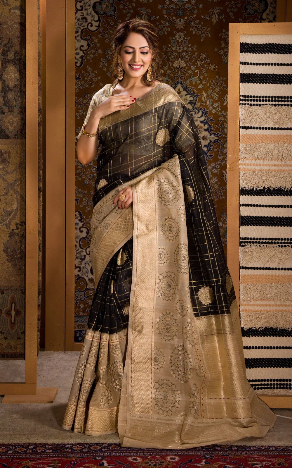 Black & Beige Banarasi Kora Saree With Kadhua Weaves & Gicha Border - Image 3