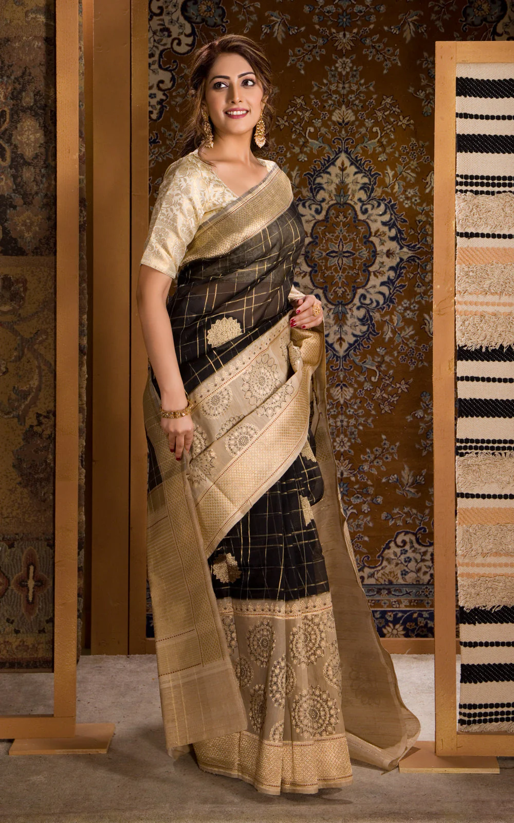 Black & Beige Banarasi Kora Saree With Kadhua Weaves & Gicha Border - Image 6