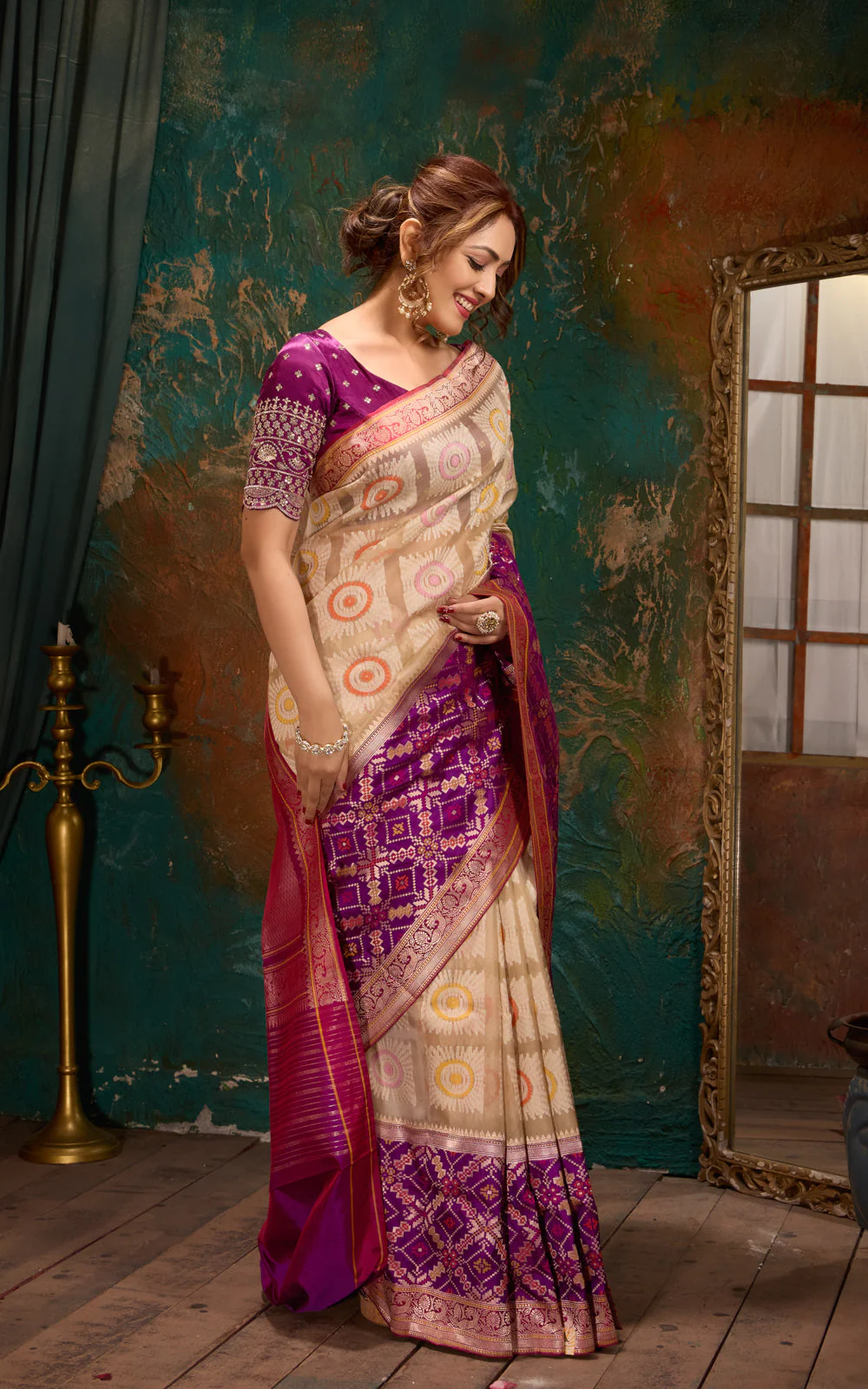 Beige & Purple Banarasi Kora Saree With Thread Weaves - Image 3