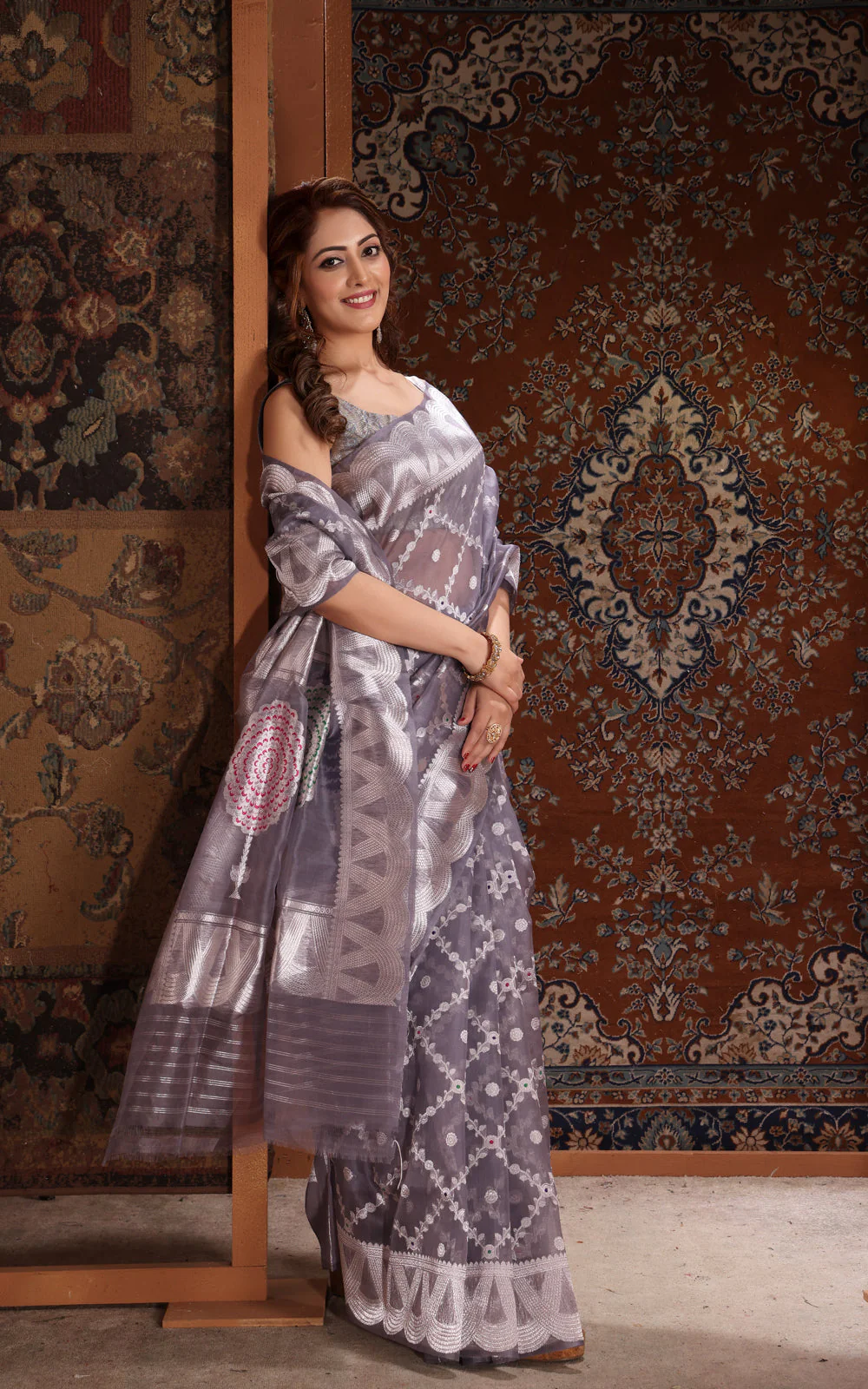 Grey Banarasi Kora Saree With Silver Zari Weaves - Image 3