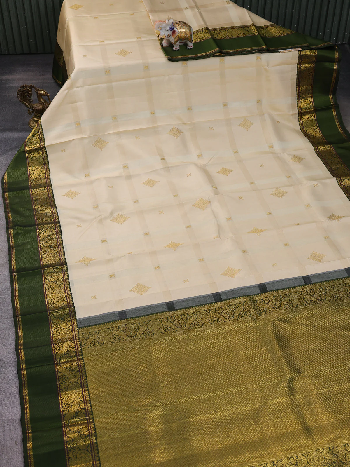 Beige-Bottle Green Pure Kanchipuram Silk Saree - Image 2