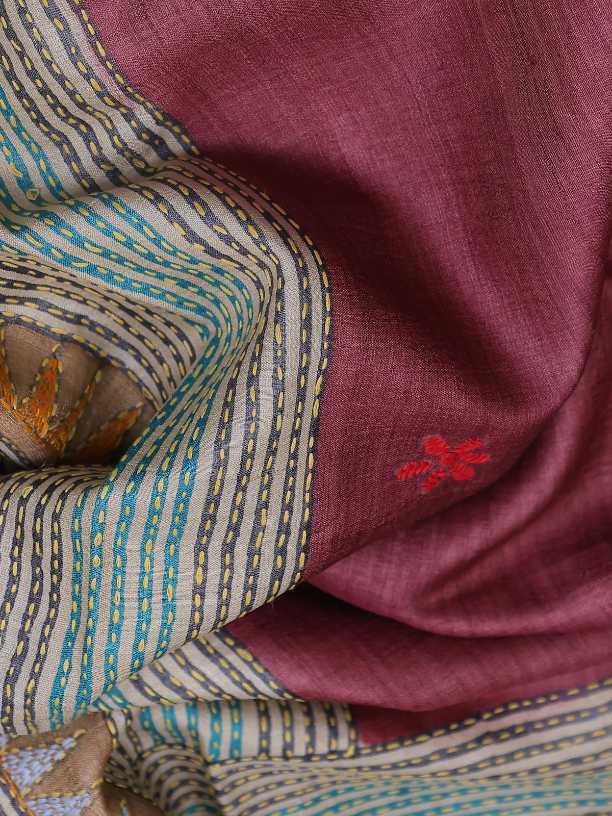 Beige-Maroon Shade Tussar Silk Saree - Image 3