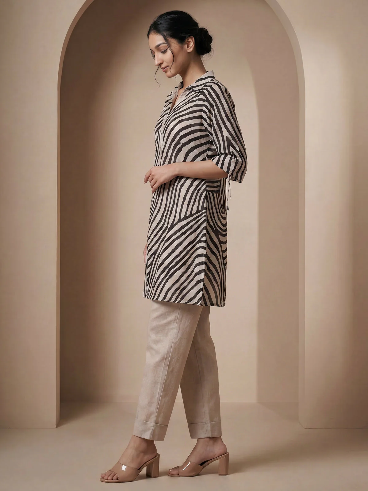 Black And Beige Linen Cotton Set - Image 2