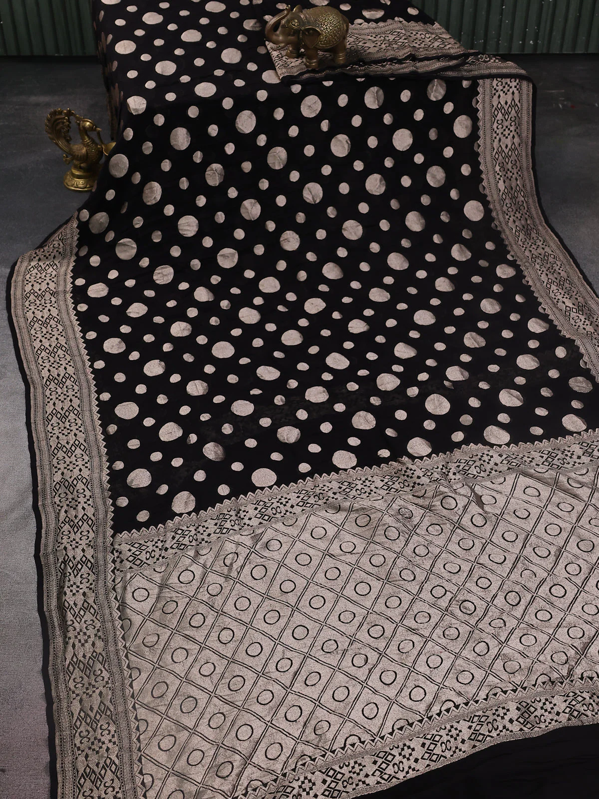 Black Banarasi Georgette Saree - Image 2