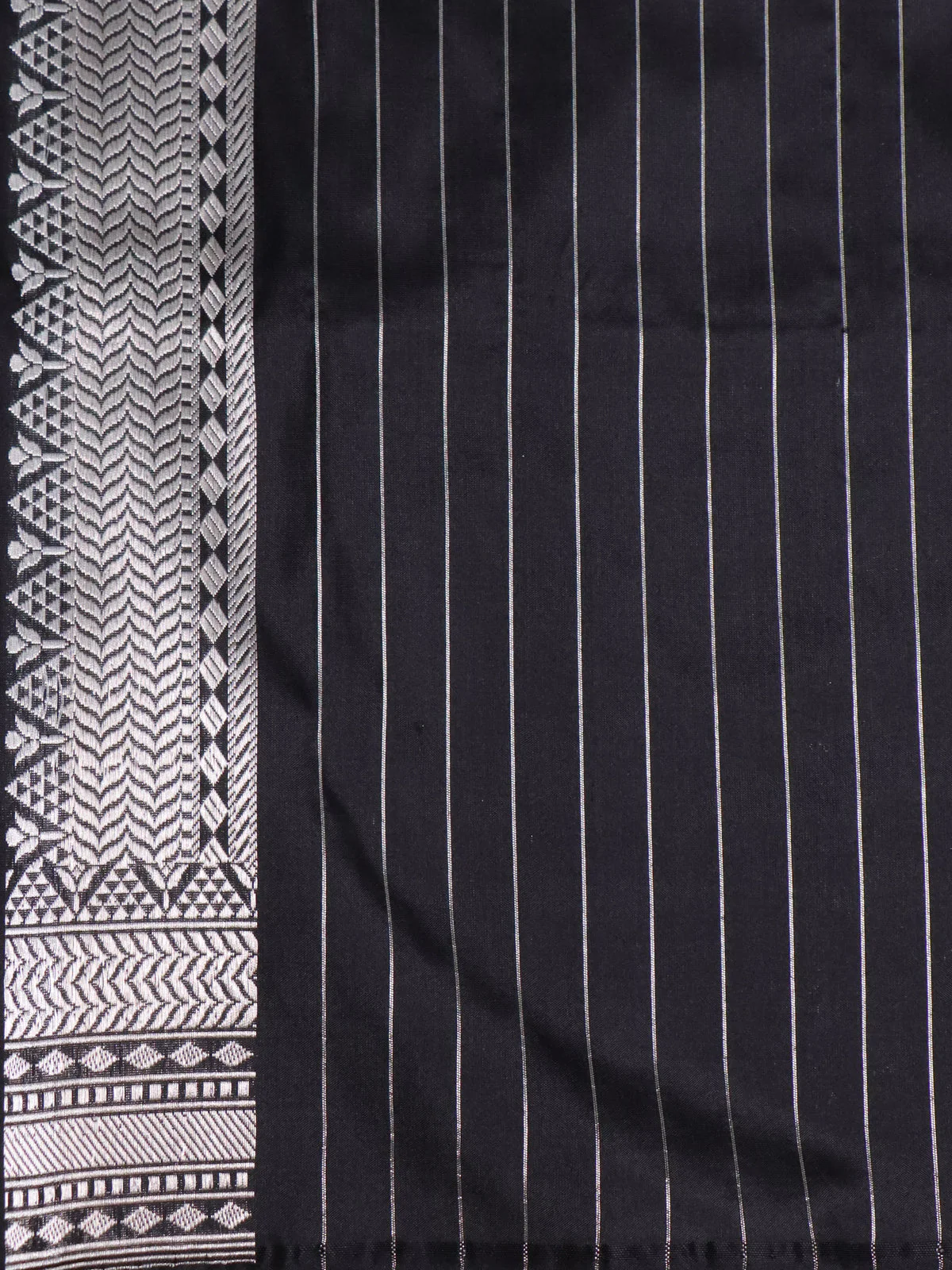 Black Banarasi Silk Saree - Image 4