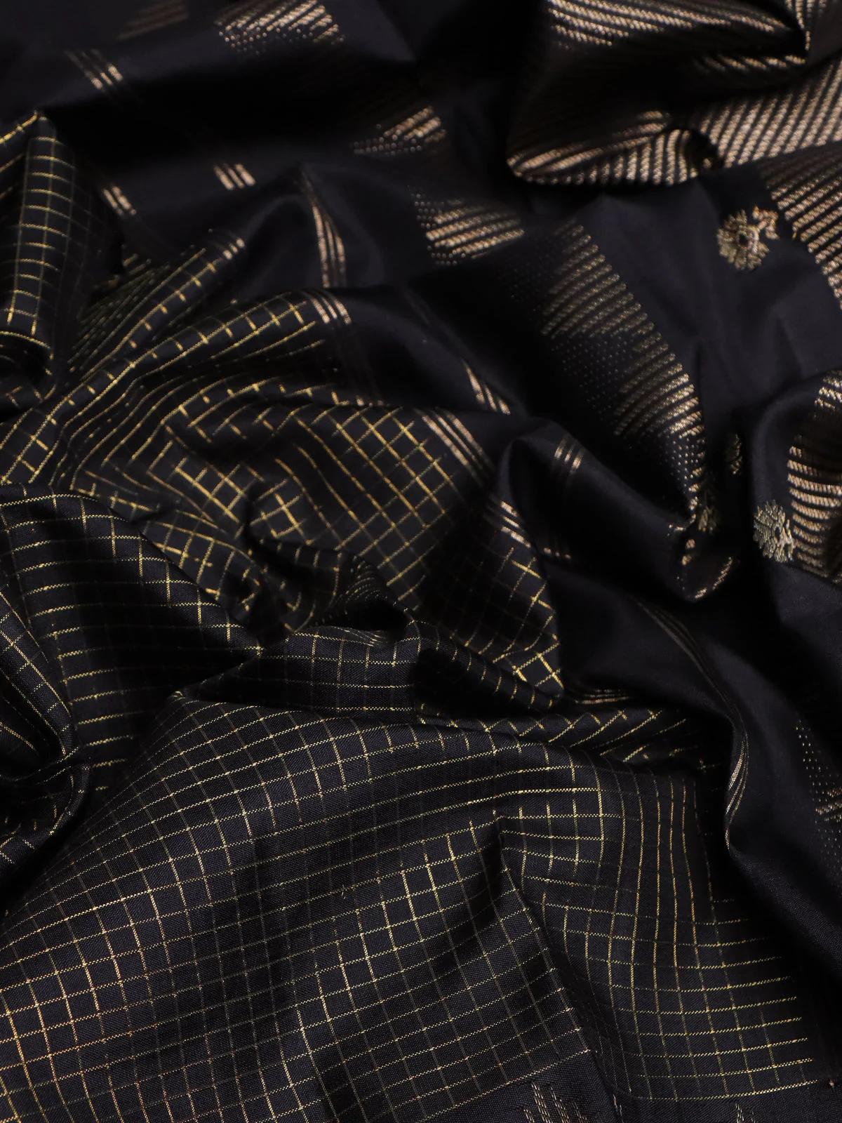 Black Kanchipuram Silk Saree - Image 3