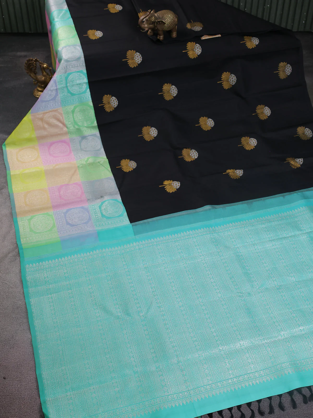 Black-Multi Colour Pure Kanchipuram Silk Saree - Image 2