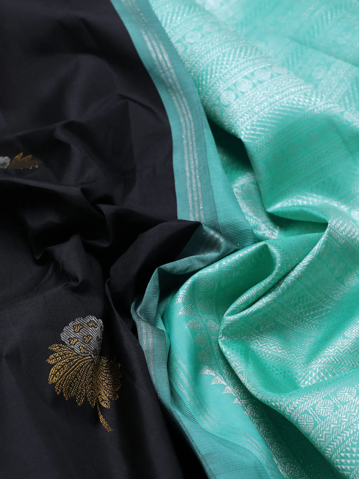 Black-Multi Colour Pure Kanchipuram Silk Saree - Image 3