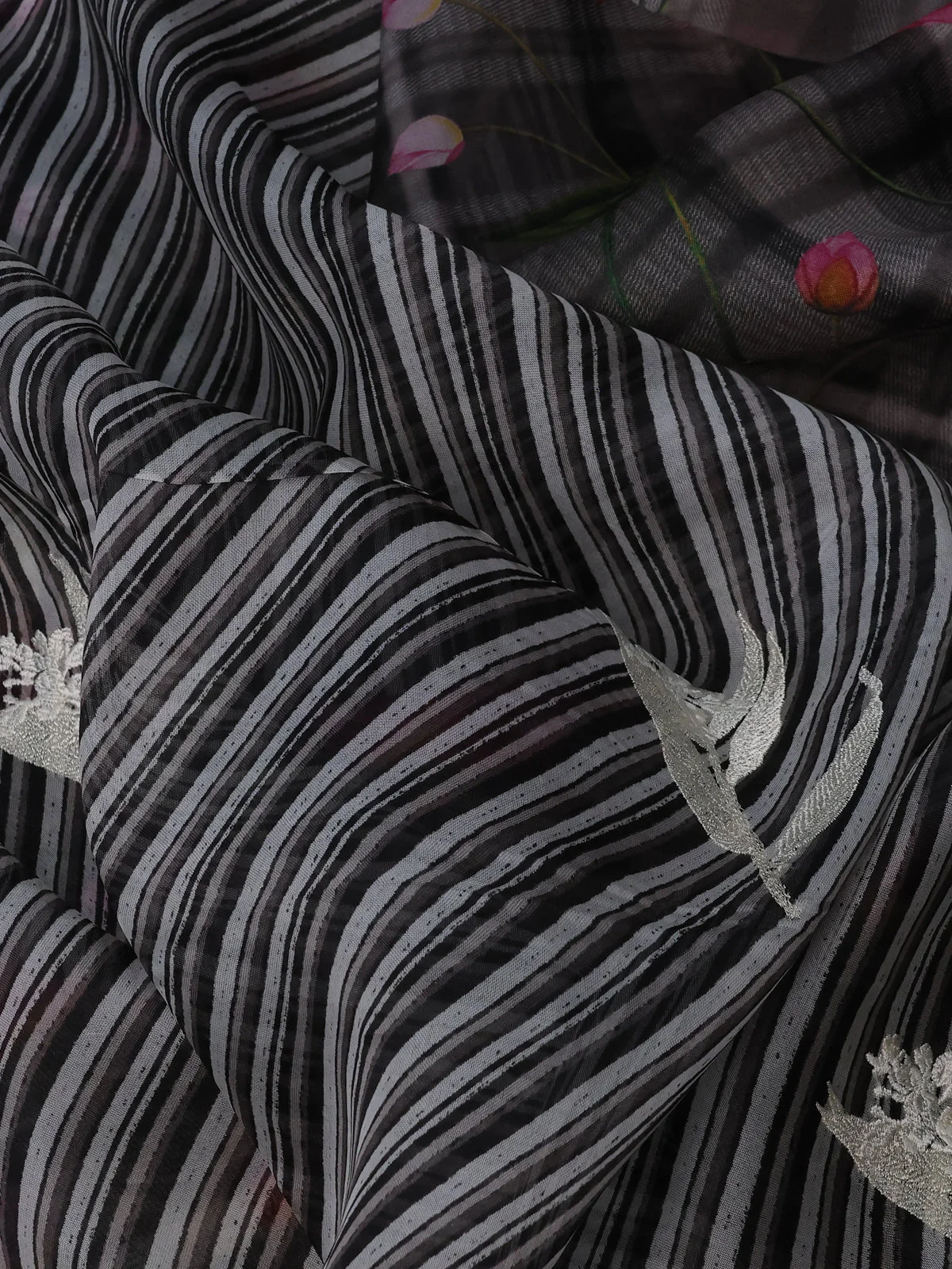 Black Organza Silk Saree - Image 3