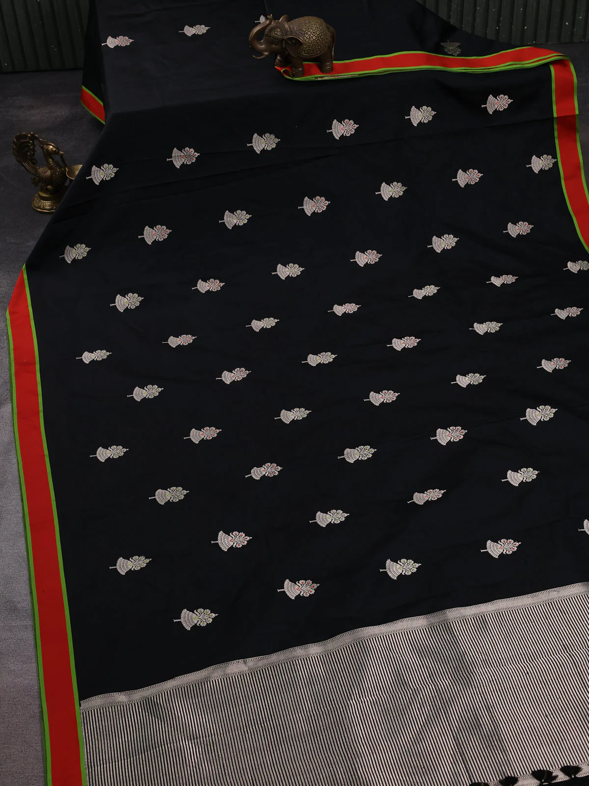 Black - Red Banarasi Mushru Silk Saree - Image 2