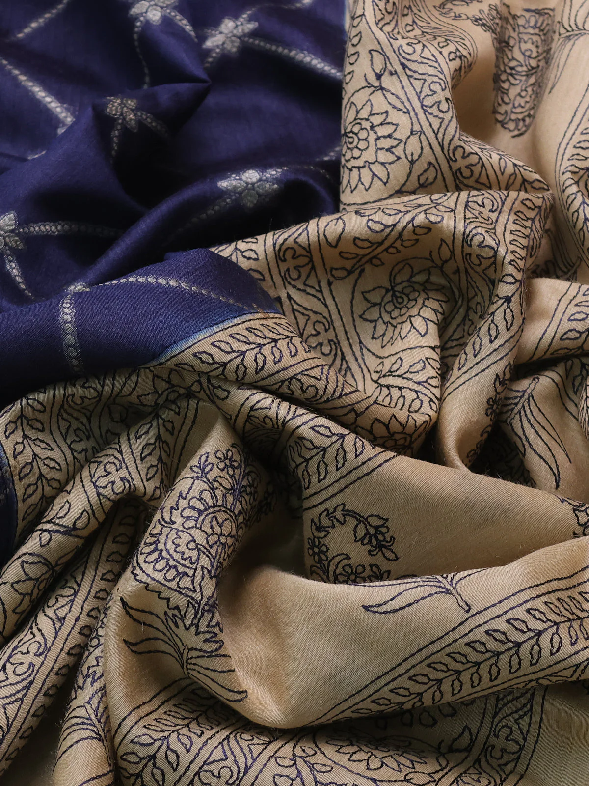 Blue-Beige Chiniya Silk Saree With Antique Zari Weaves & Embroided Border - Image 3