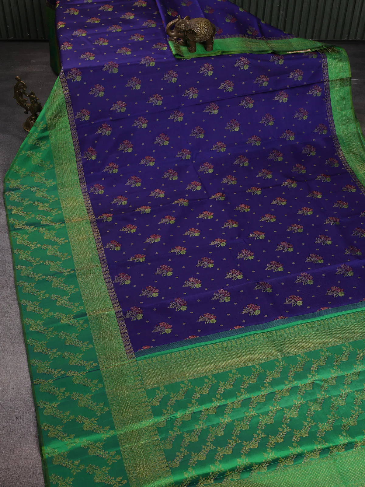 Blue-Green Pure Kanchipuram Silk Saree - Image 2