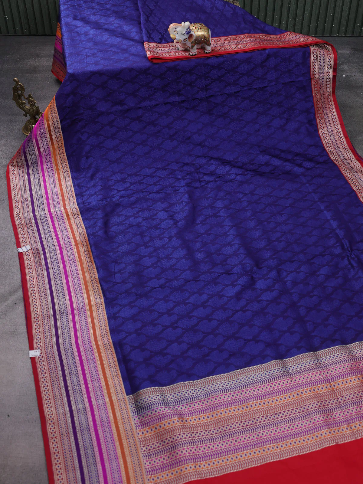 Blue - Red Banarasi Tanshoi Silk Saree - Image 2