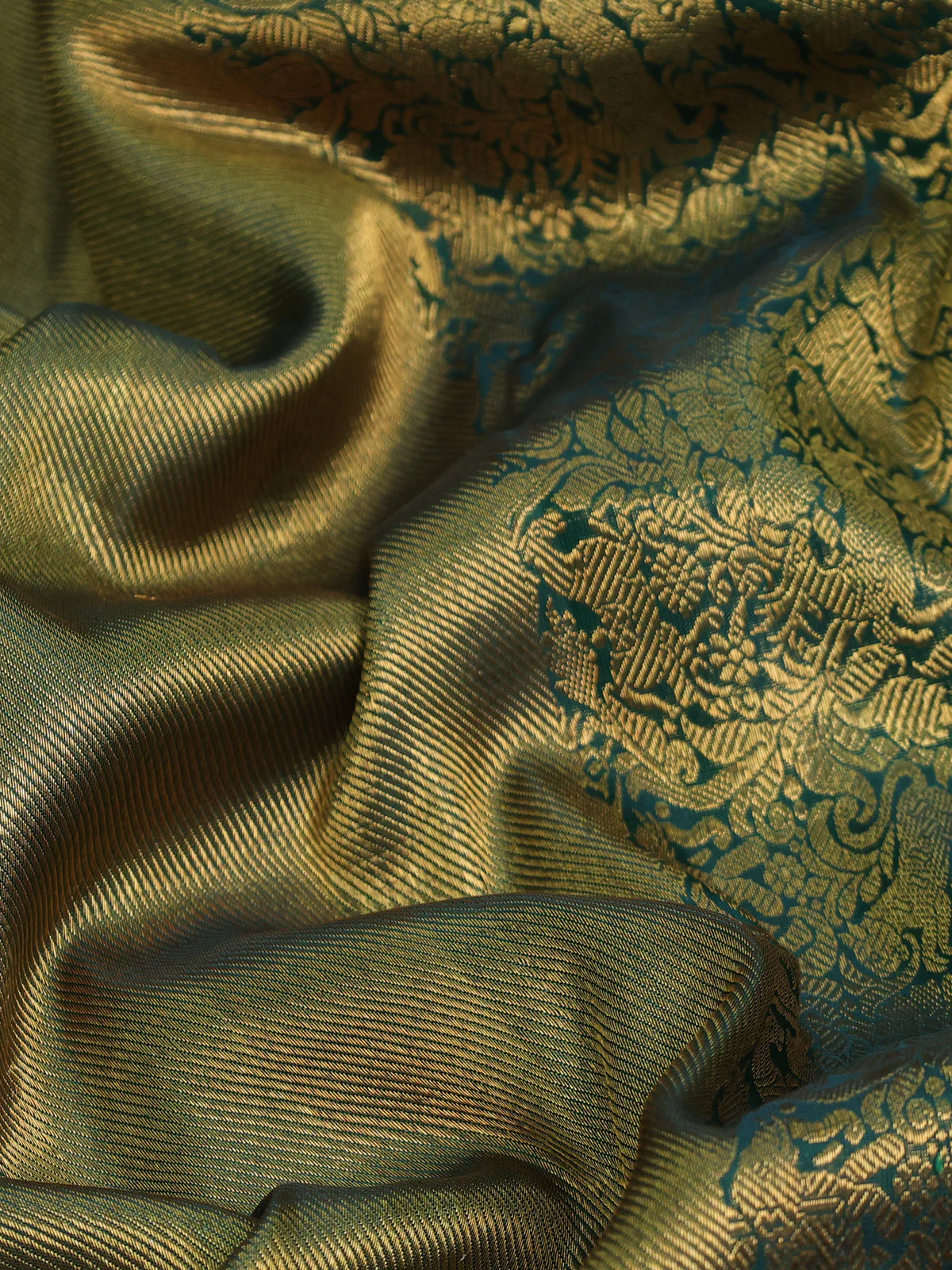 Bottle Green Kanchipuram Silk Saree - Image 3