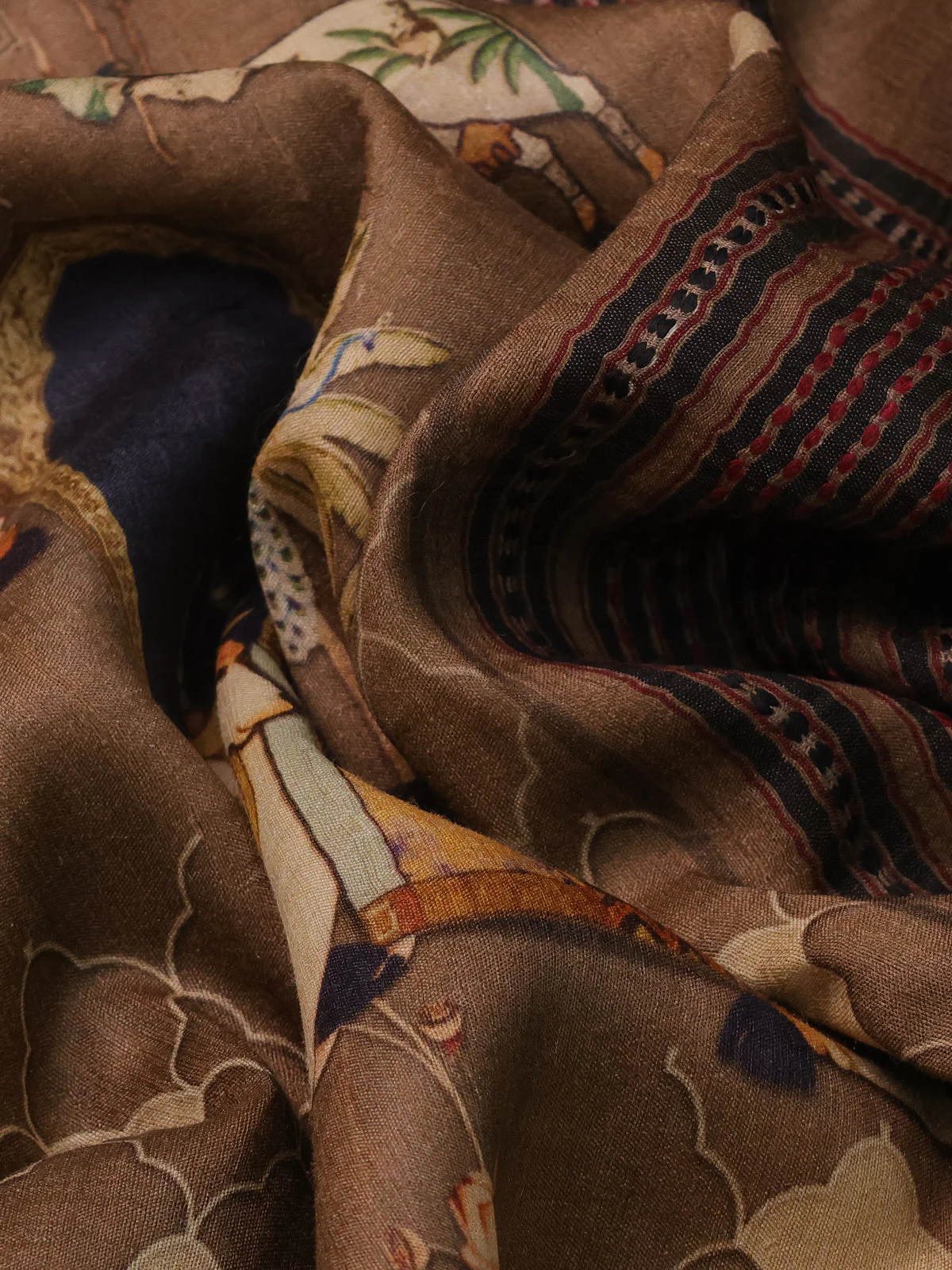 Brown Tussar Silk Saree With Digital Prints & Ganga Jamuna Vidarbha Border - Image 3