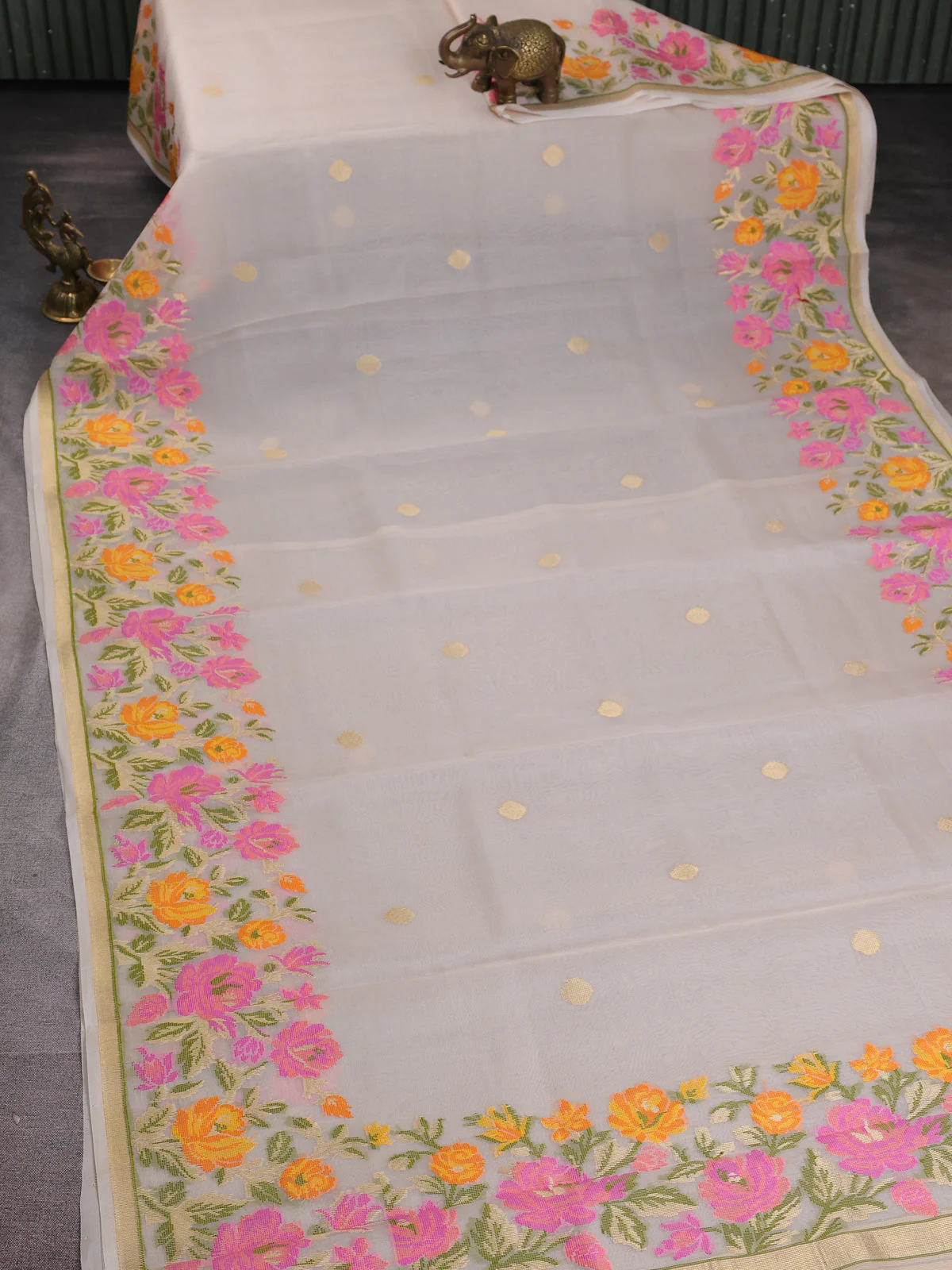 Cream Banarasi Kora Silk Saree - Image 2