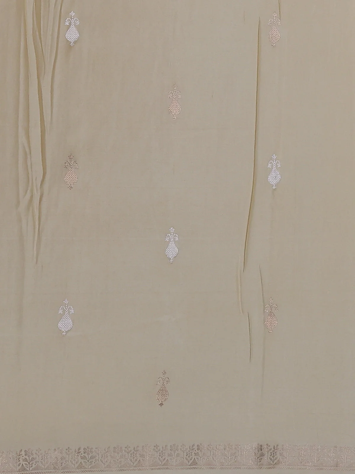 Cream Banarasi Mushru Silk Saree - Image 4