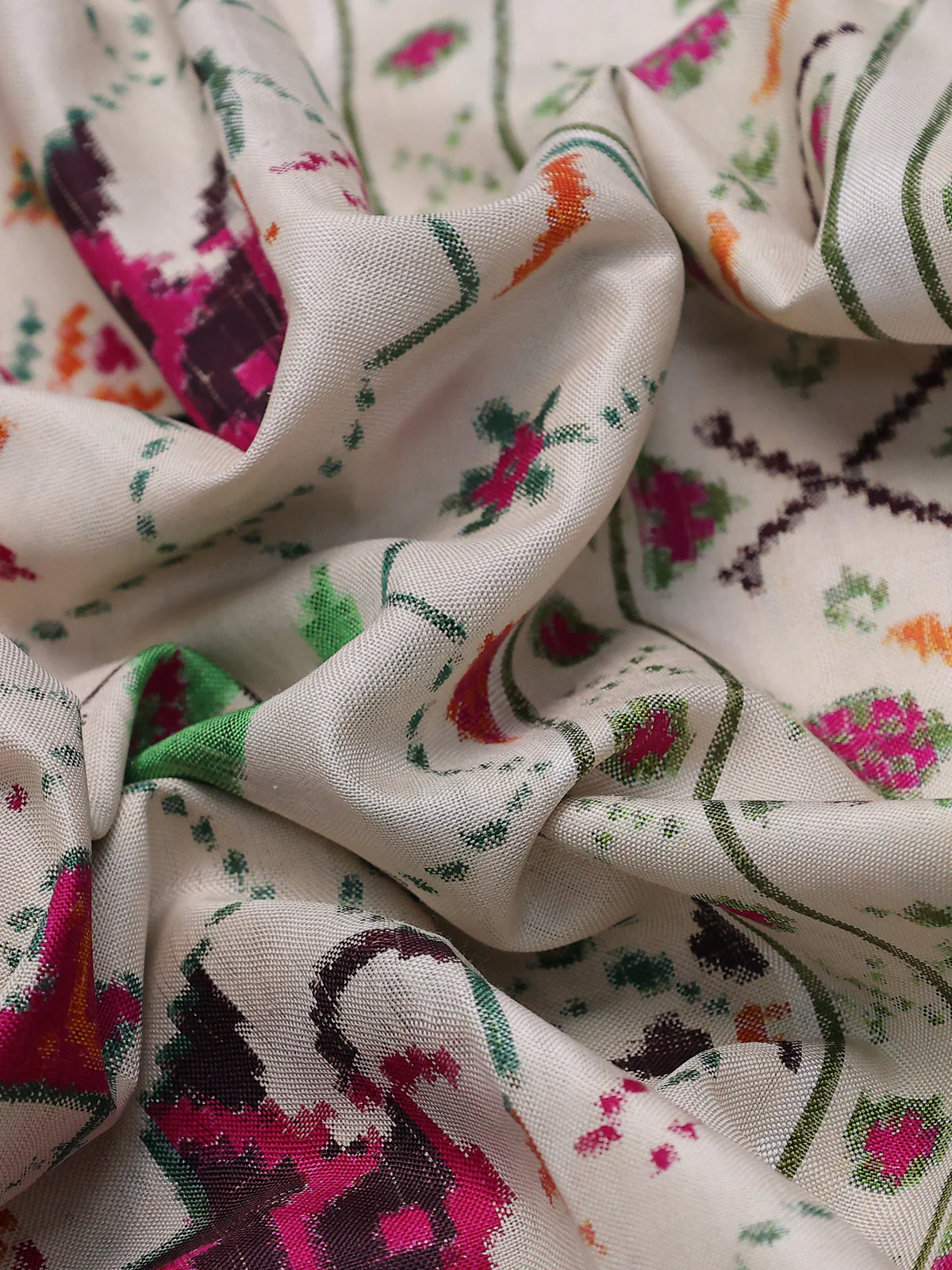 Cream Patan Patola Silk Saree - Image 4
