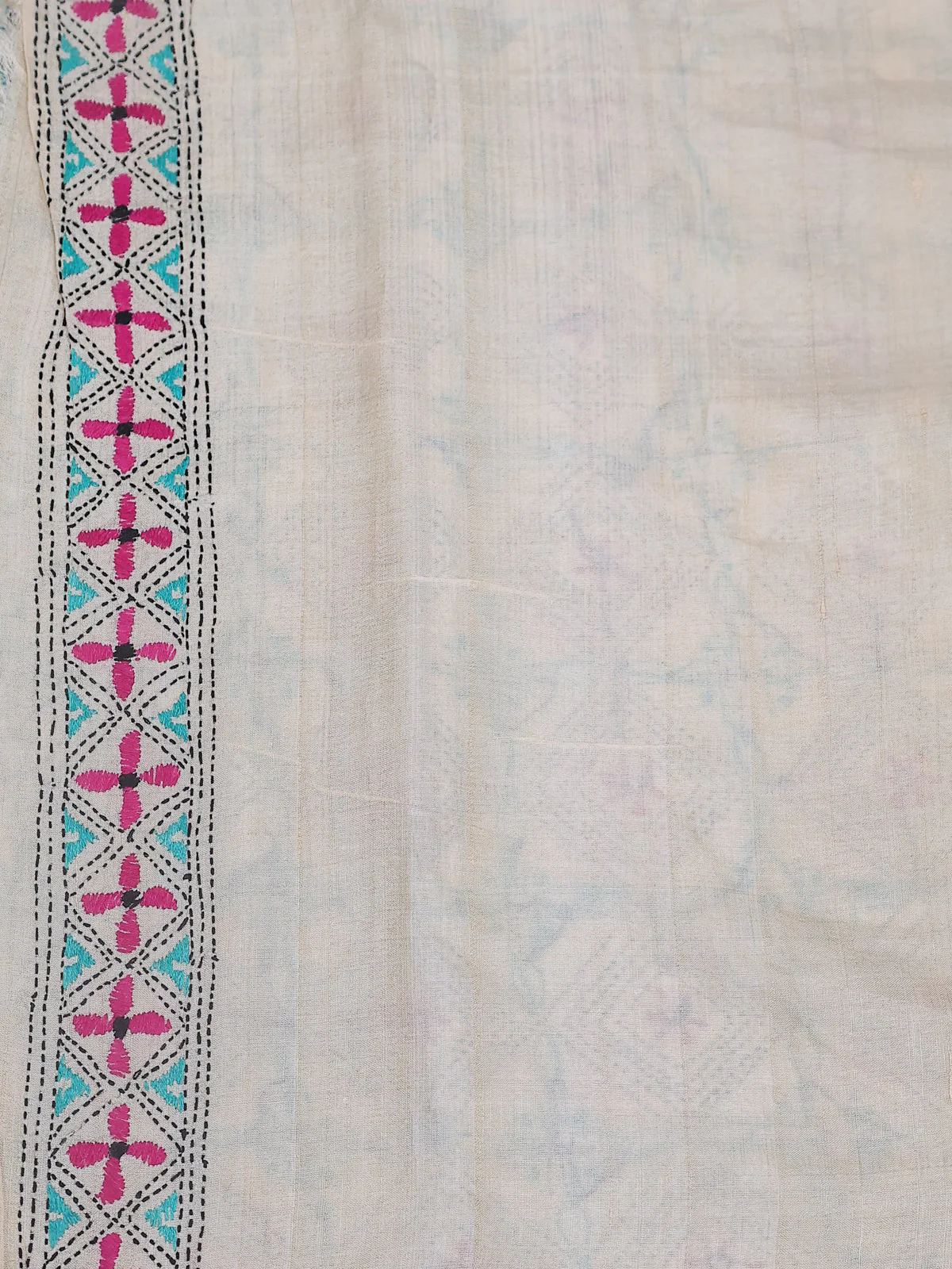 Cream Tussar Silk Saree - Image 4