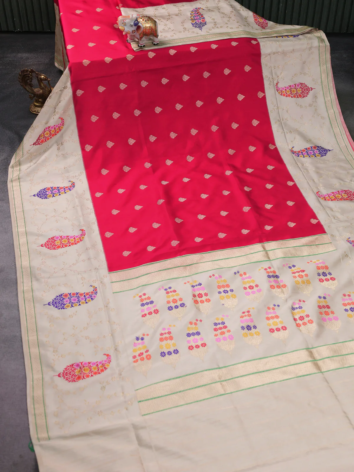 Red -Cream Banarasi Silk Saree - Image 3
