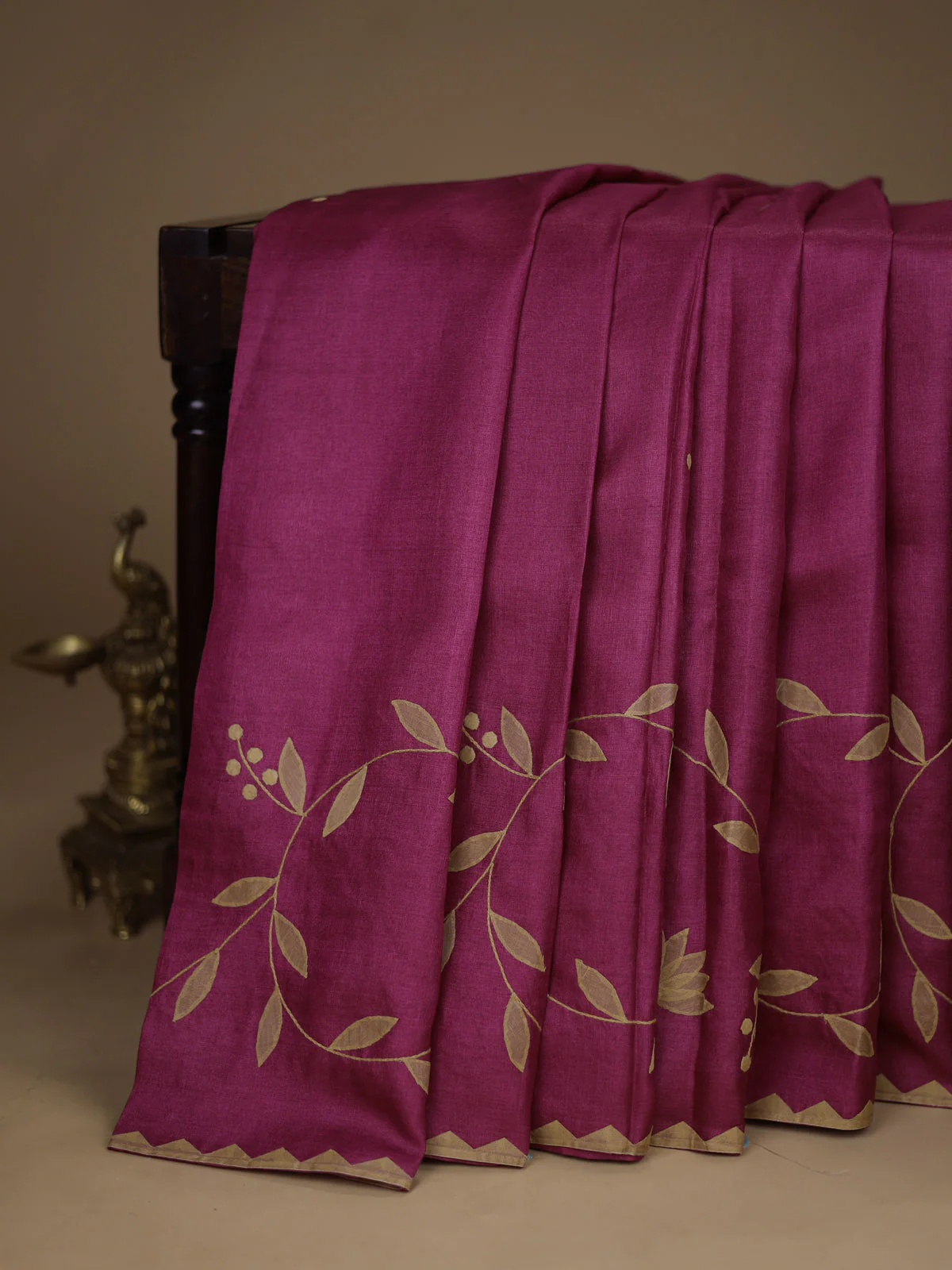 Dark Pink Tussar Silk Saree - Image 2