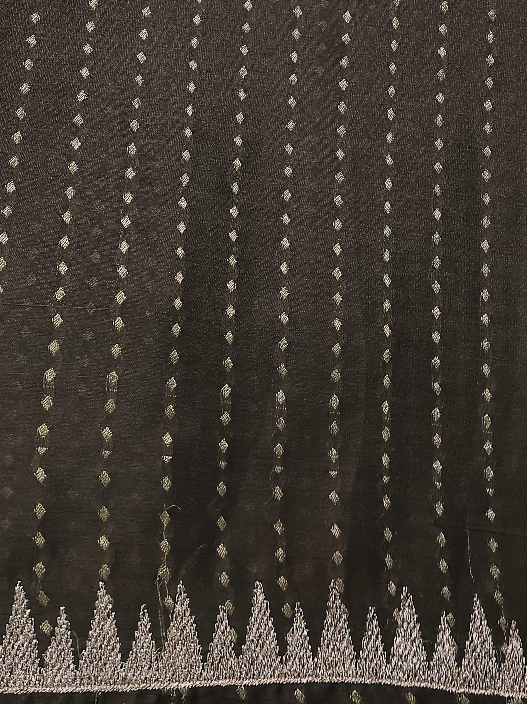 Dark Sap Green Crepe Silk Saree With Border Embroidery - Image 4