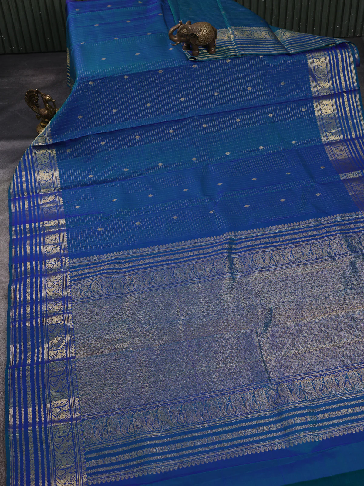 Dual Tone Royal Blue Kanchipuram Silk Saree - Image 2