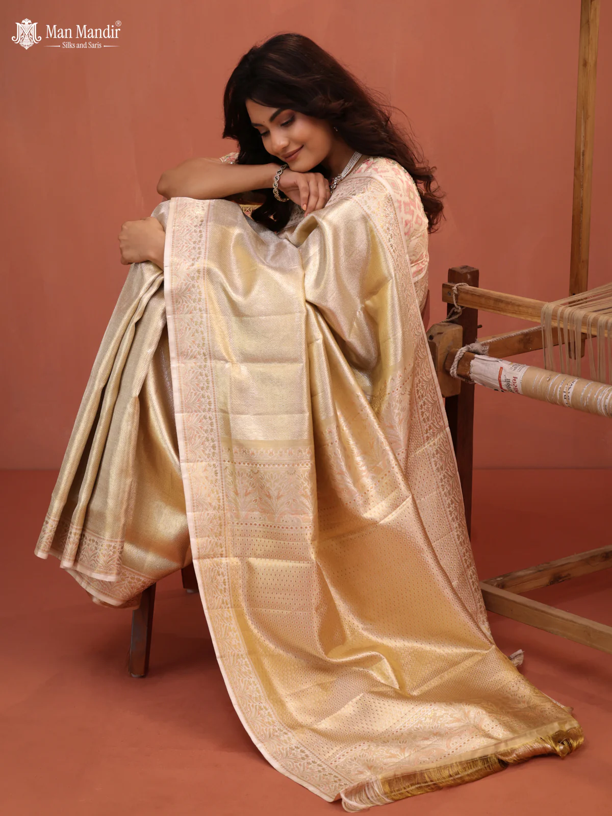 Gold Kanchipuram Tissue Silk Saree - Image 3