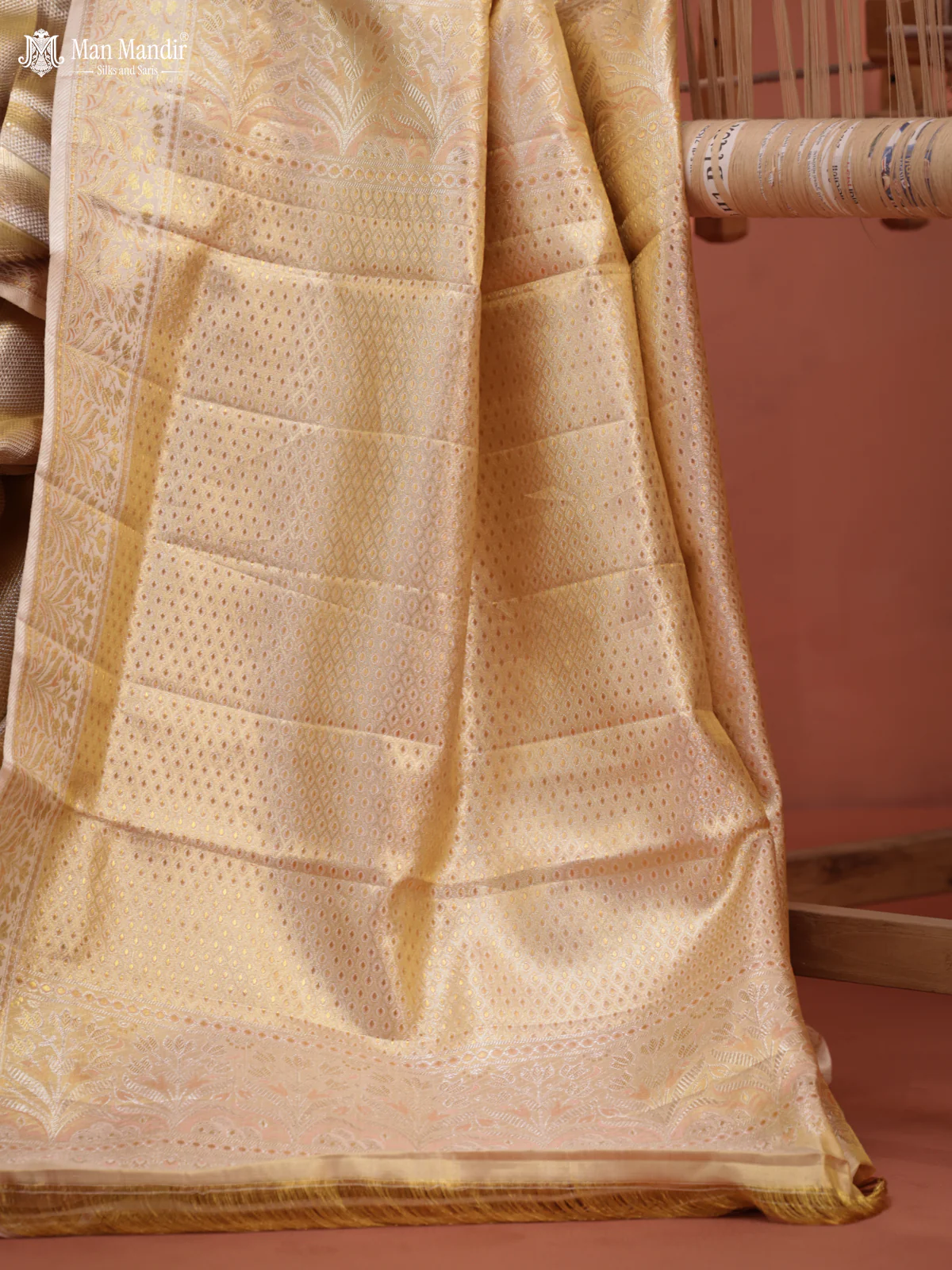 Gold Kanchipuram Tissue Silk Saree - Image 5