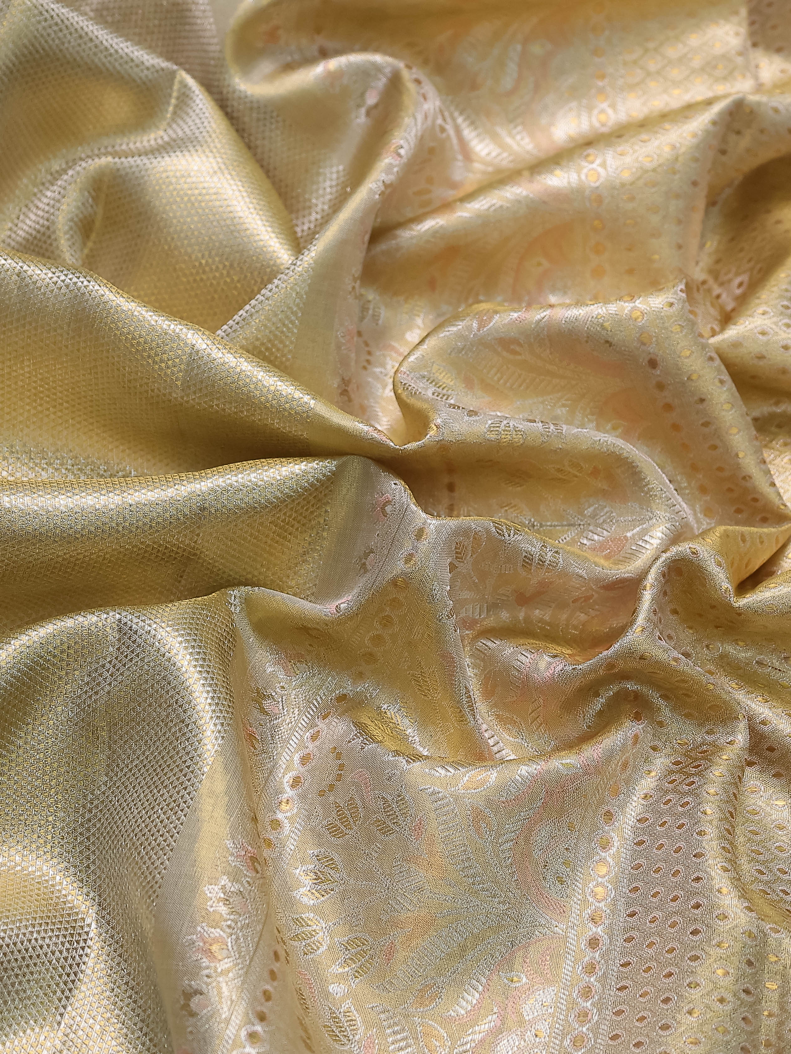 Gold Kanchipuram Tissue Silk Saree - Image 8