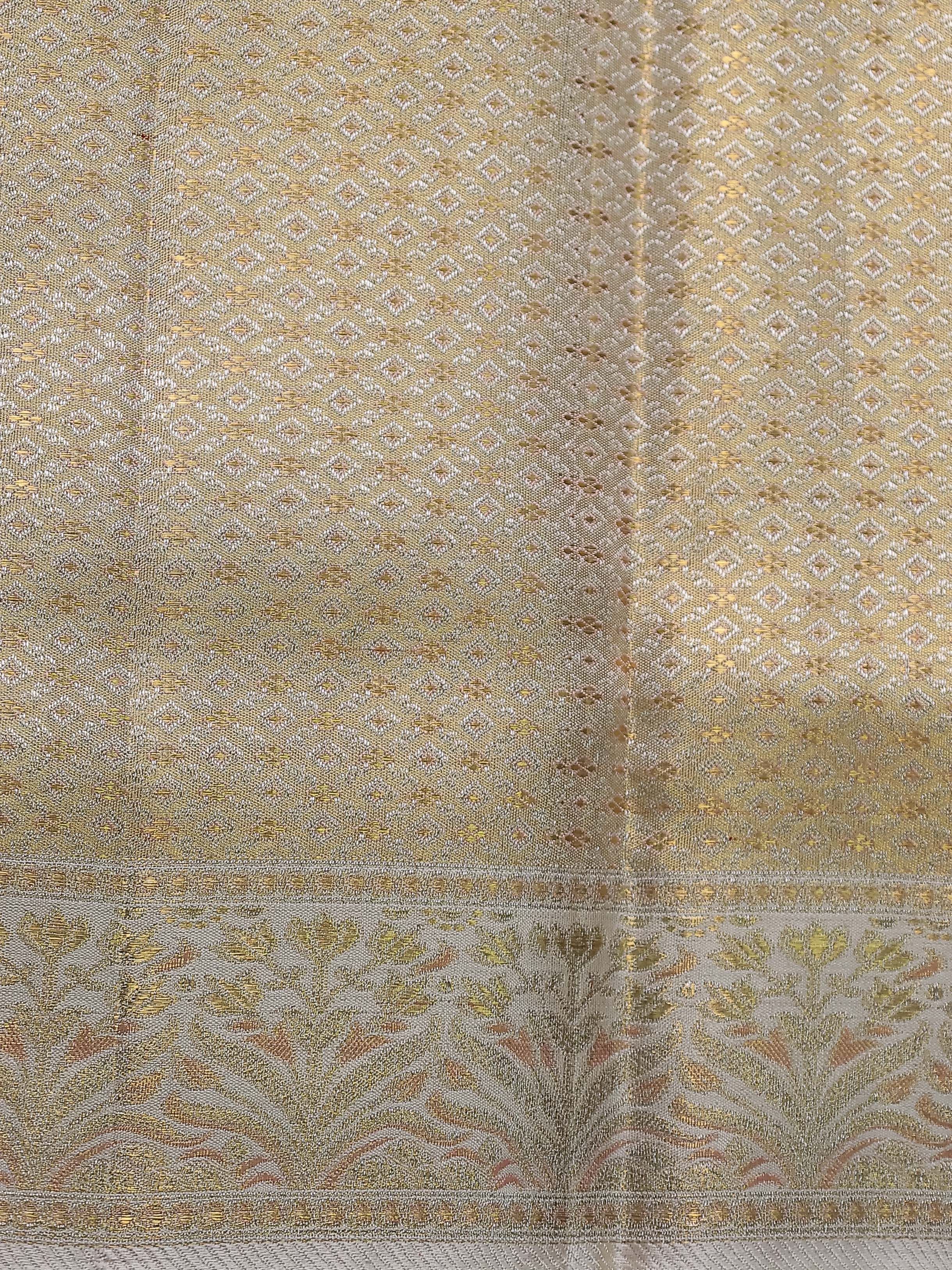 Gold Kanchipuram Tissue Silk Saree - Image 9