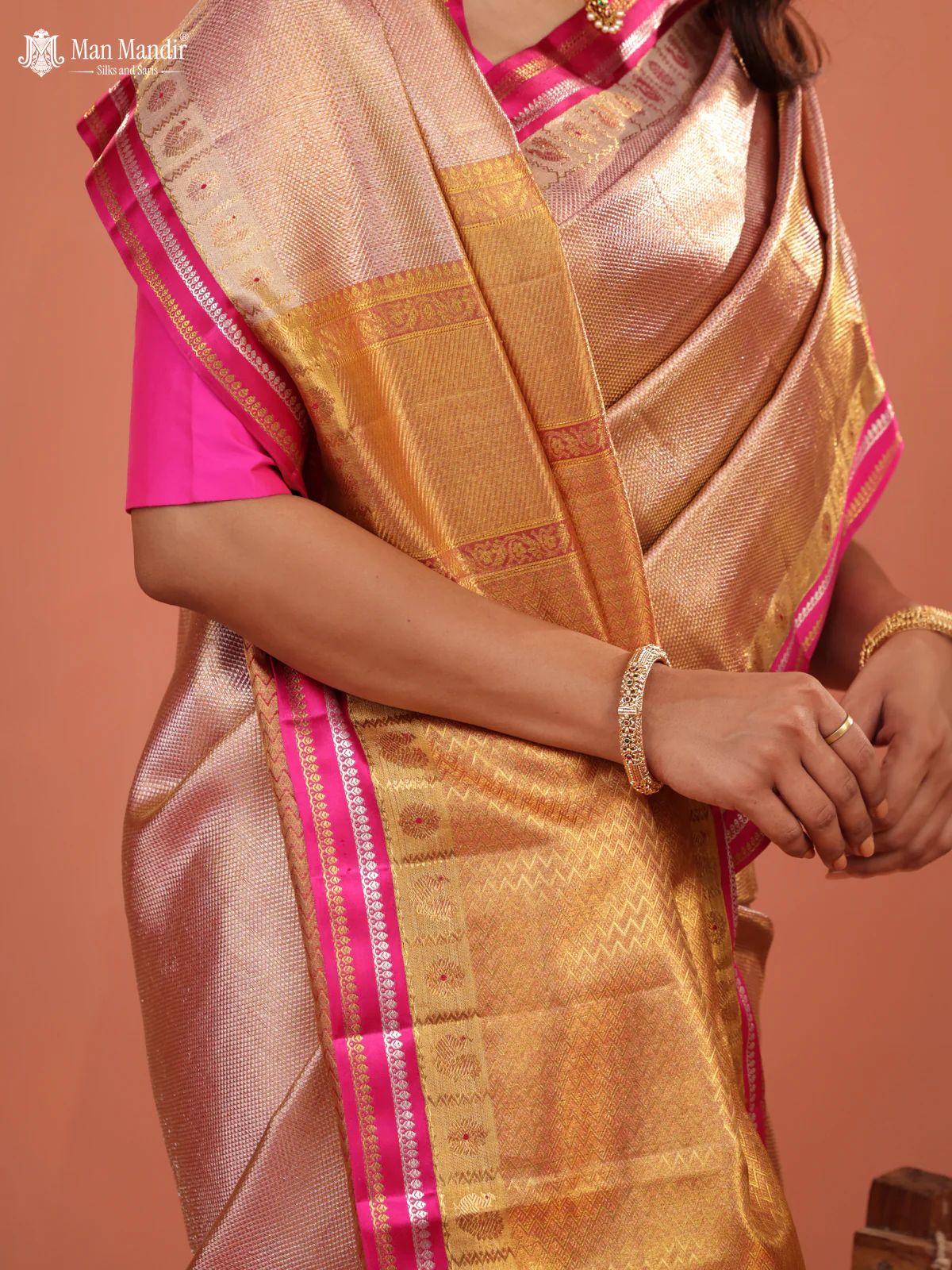 Gold-Pink Kanchipuram Tissue Silk Saree - Image 4