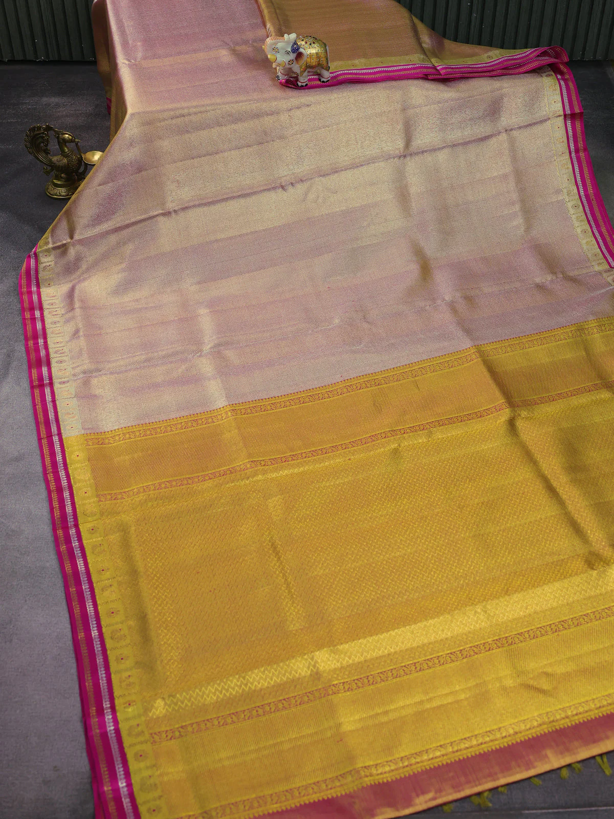 Gold-Pink Kanchipuram Tissue Silk Saree - Image 8