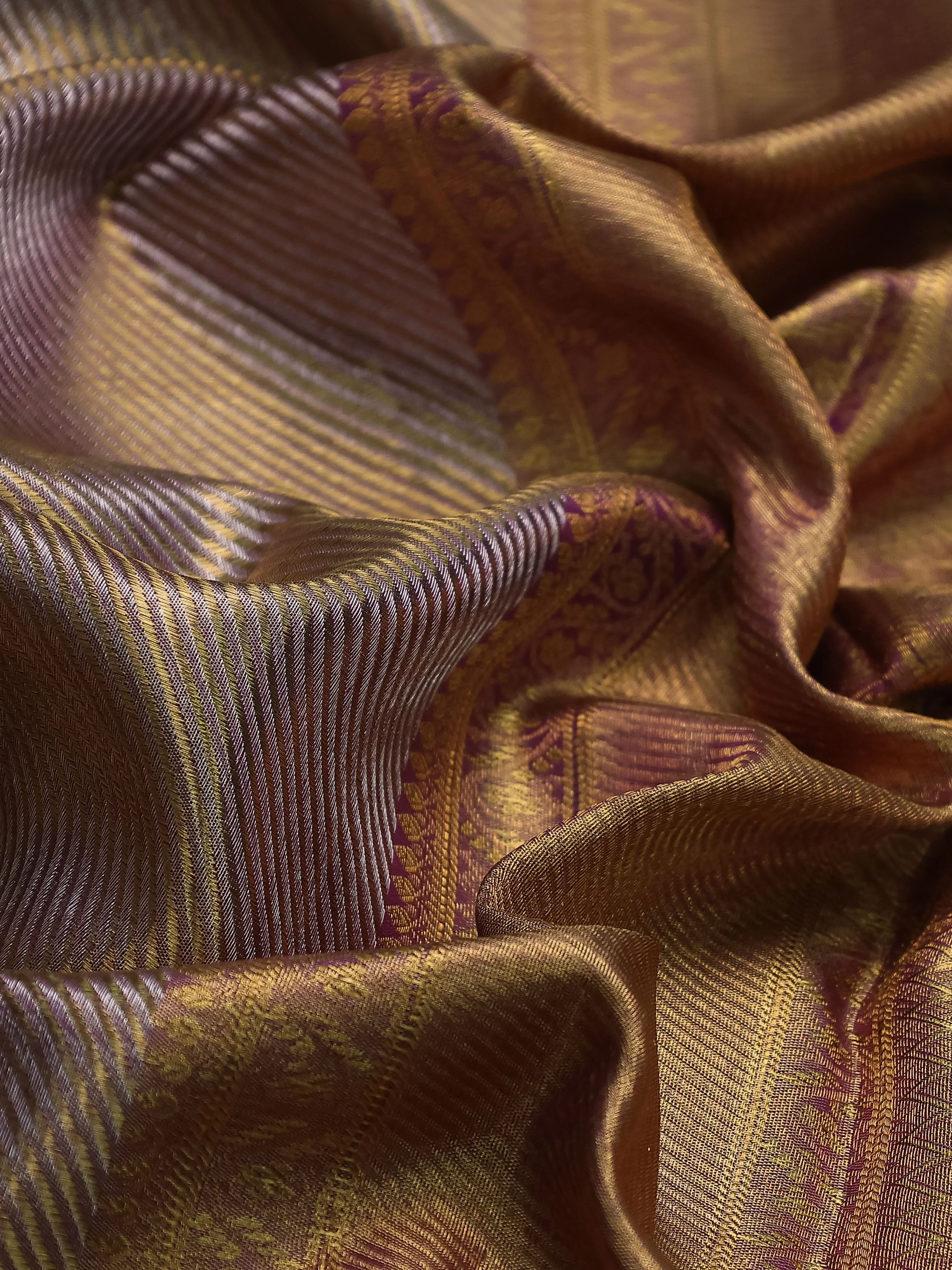 Gold-Purple Kanchipuram Tissue Silk Saree - Image 9