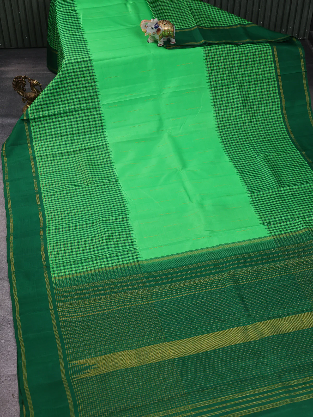 Green-Bottle Green Pure Kanchipuram Silk Saree - Image 2