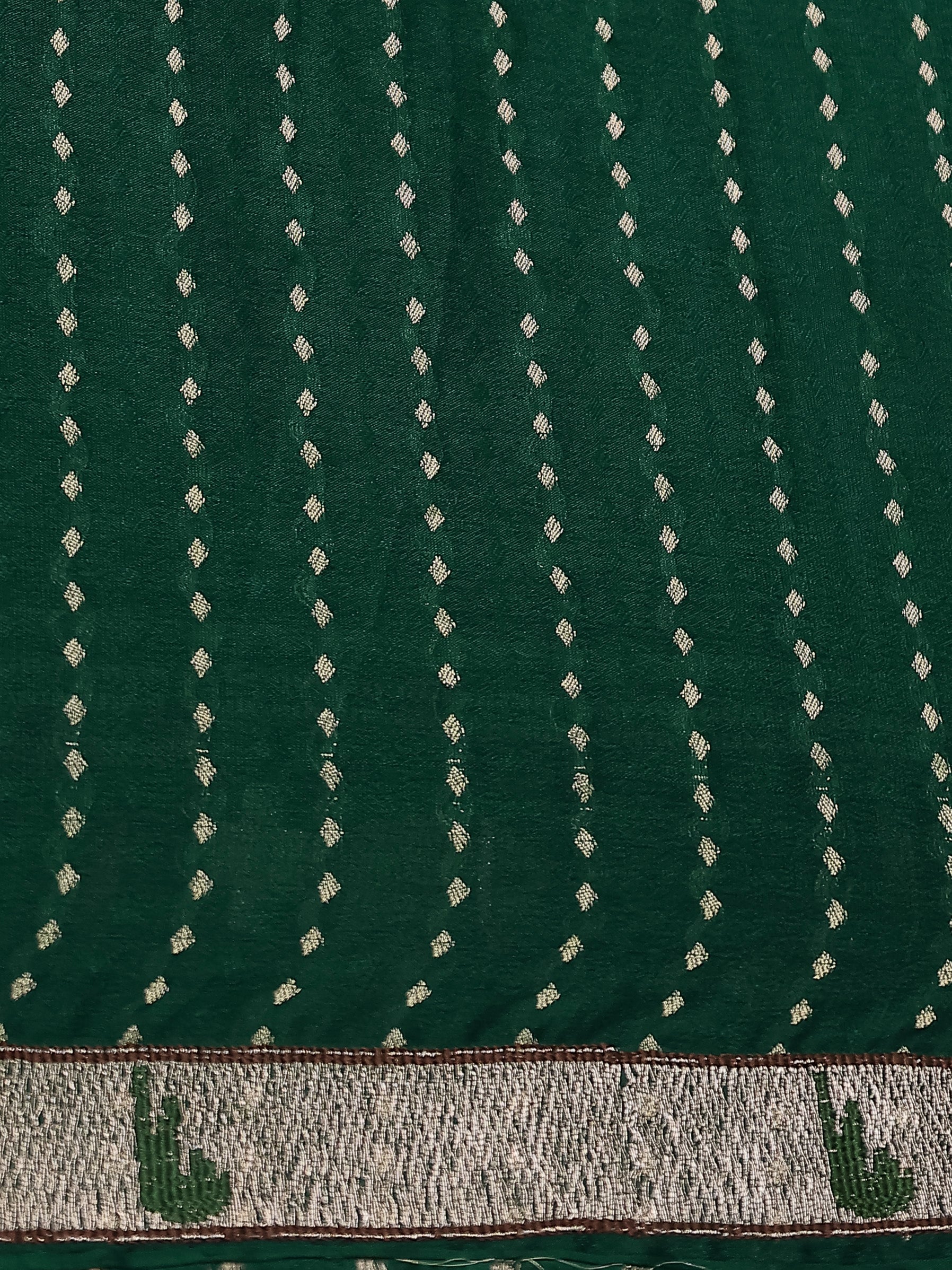 Green Crepe Silk Saree With Border Embroidery - Image 4