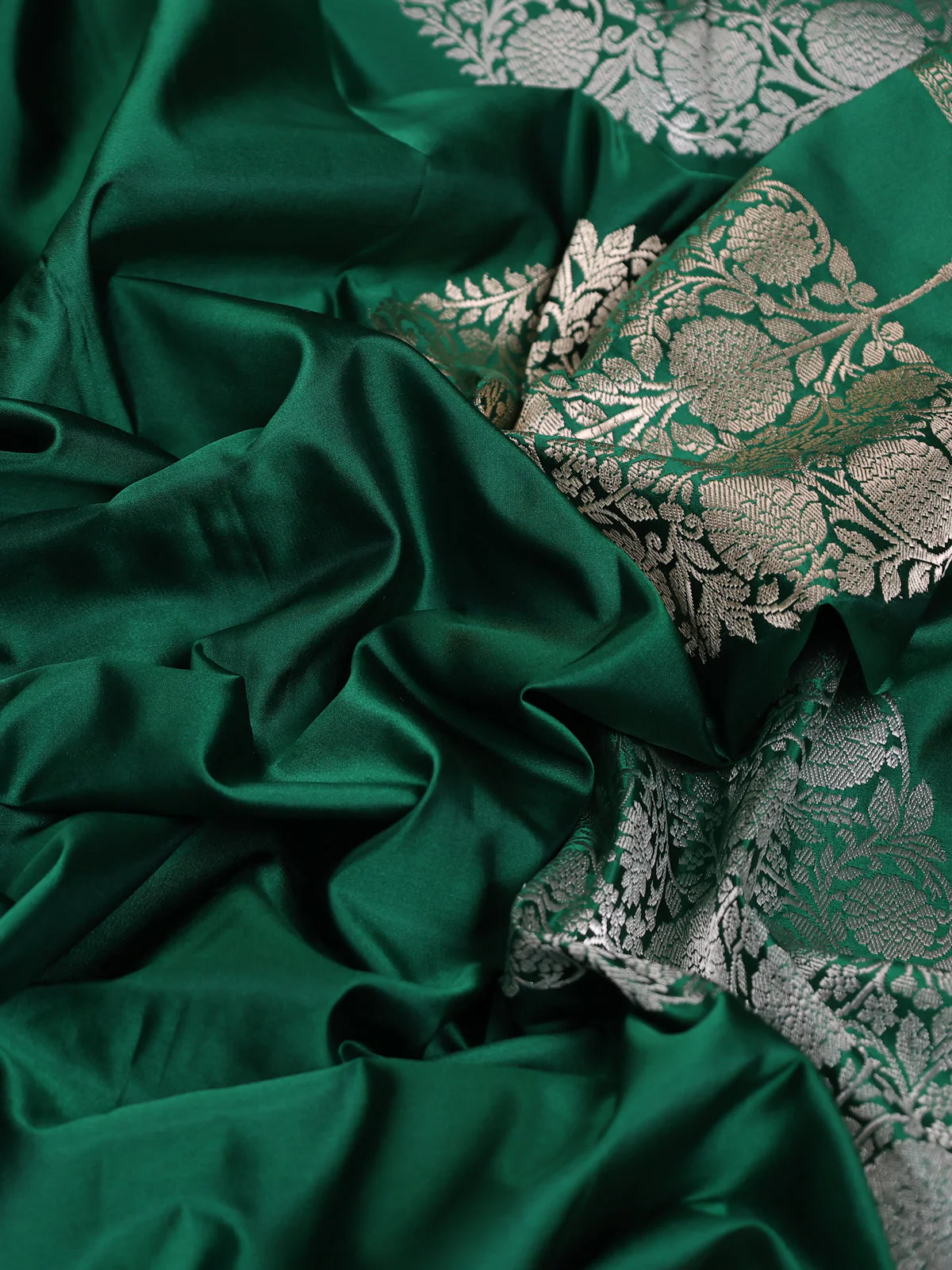 Green - Purple Banarasi Mushru Silk Saree - Image 3