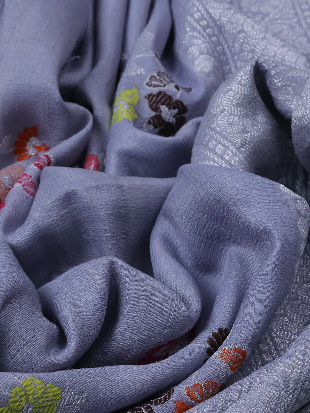 Grey Banarasi Khaddi Tussar Saree - Image 3