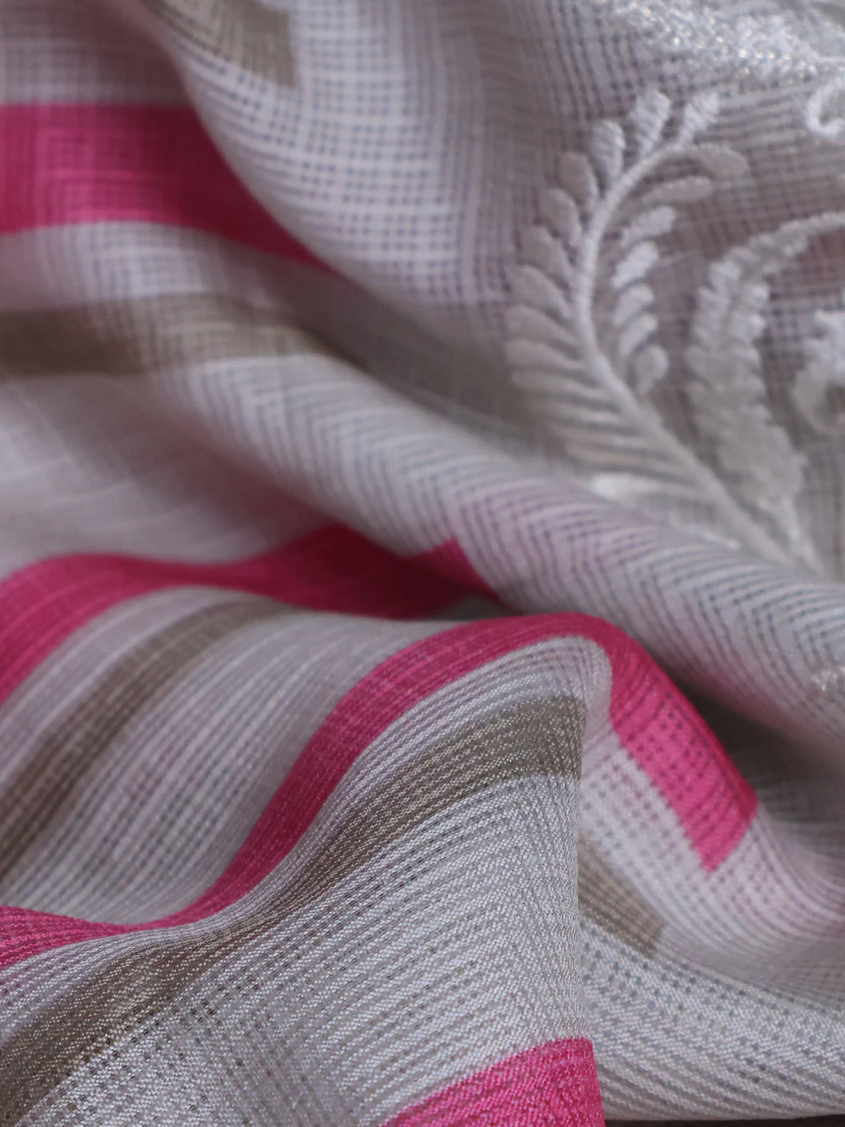 Grey Silk Kota Saree - Image 3