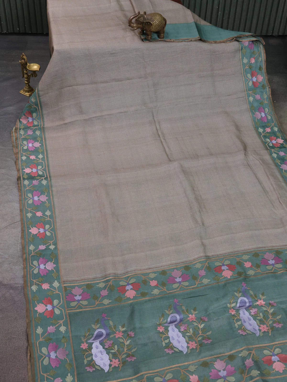 Grey Tussar Silk Saree - Image 2