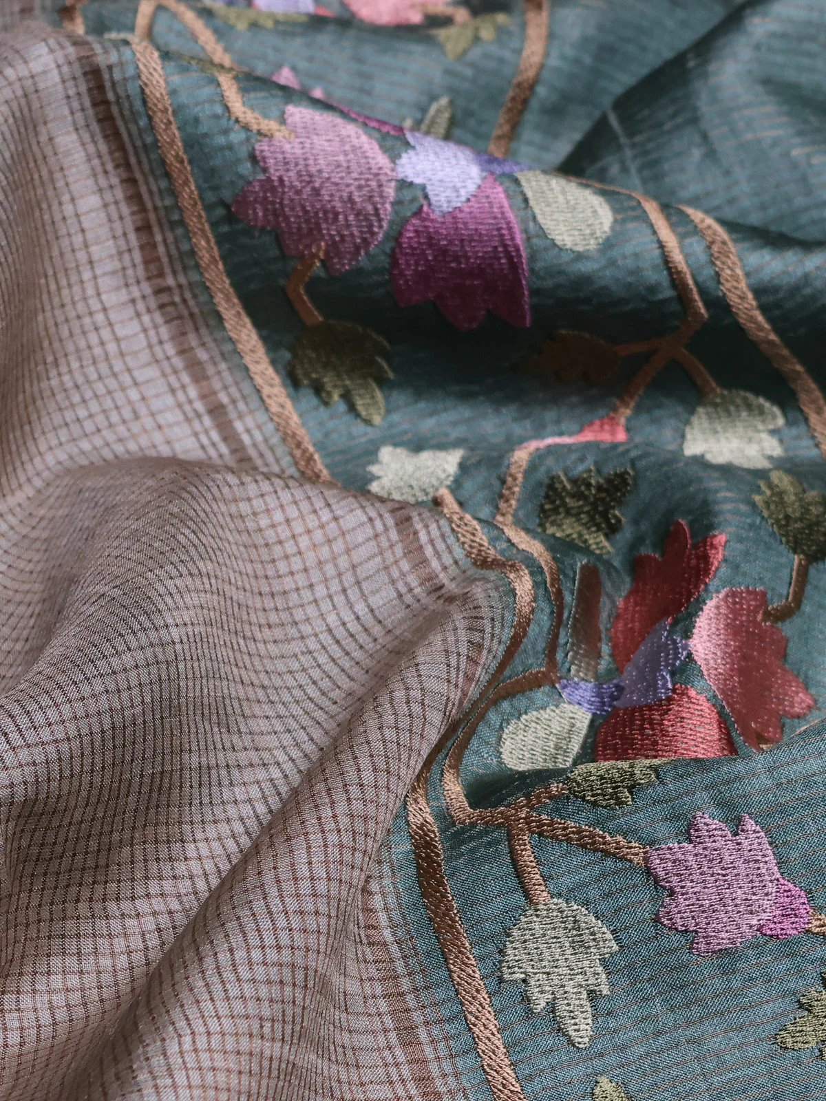 Grey Tussar Silk Saree - Image 3