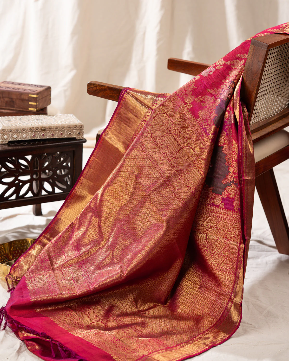 Pink Kanchipuram Silk Saree With Zari Weaves - Image 5