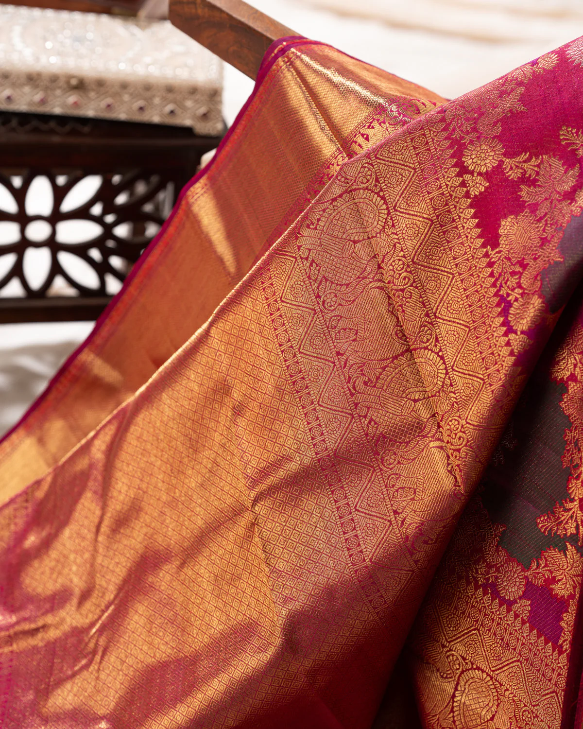 Pink Kanchipuram Silk Saree With Zari Weaves - Image 6