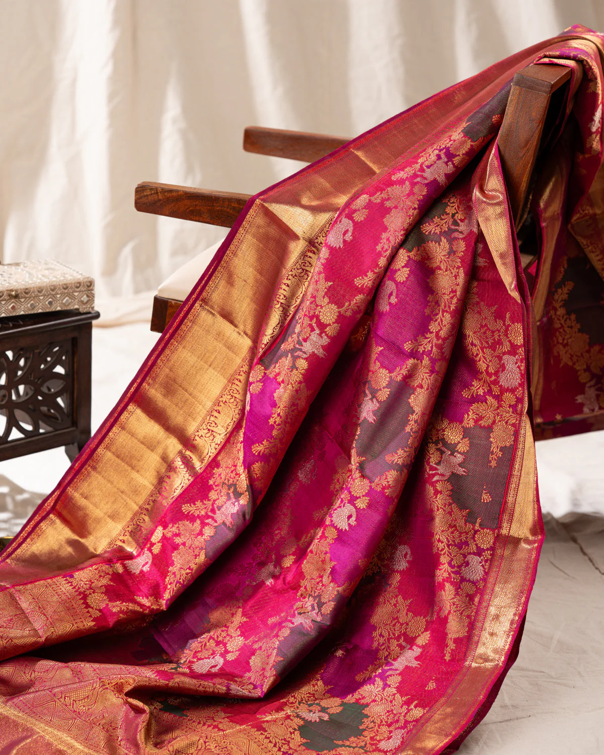 Pink Kanchipuram Silk Saree With Zari Weaves - Image 8