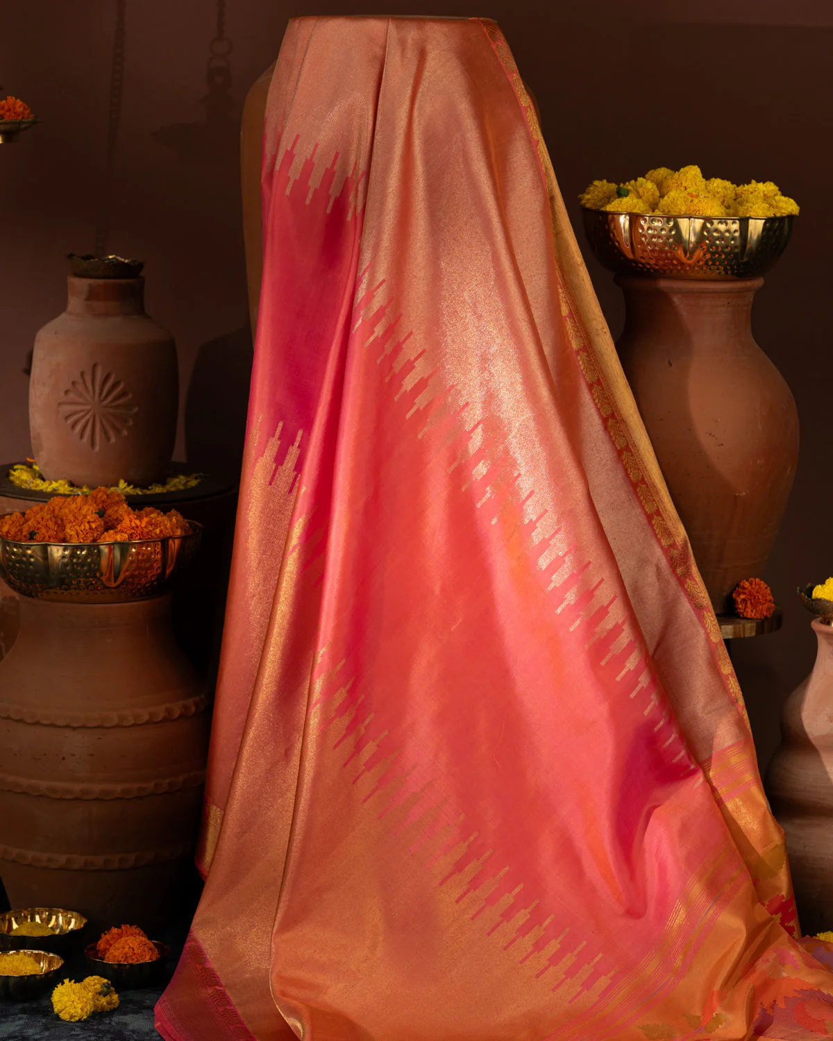 Dual Tone Pink Kanchipuram Silk Saree With Long Rich Temple Border - Image 4