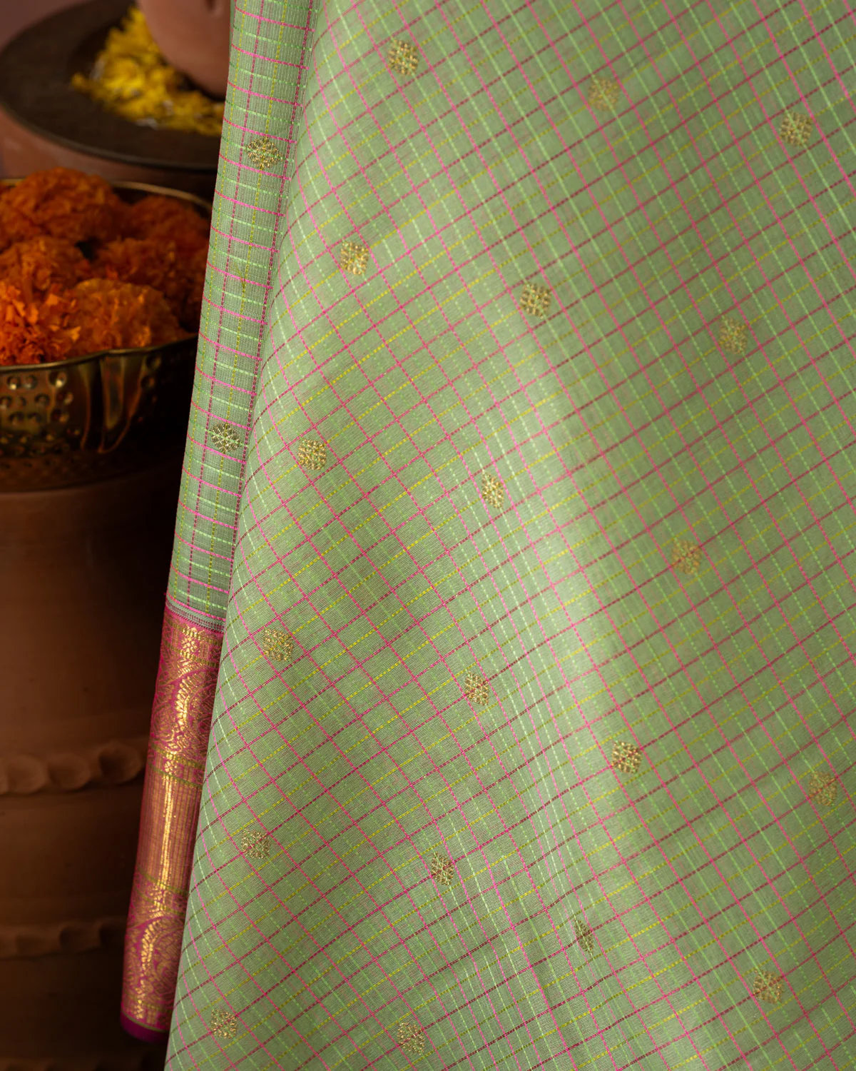 Pastel Green & Pink Kanchipuram Silk Saree With Checks & Buttas - Image 4